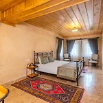 Cratus Stone Palace Hotel 5*