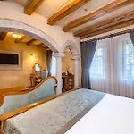 酒店 Cratus Stone Palace