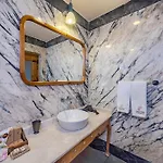 Cratus Stone Palace Ξενοδοχείο 5*