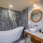 Cratus Stone Palace 格雷梅