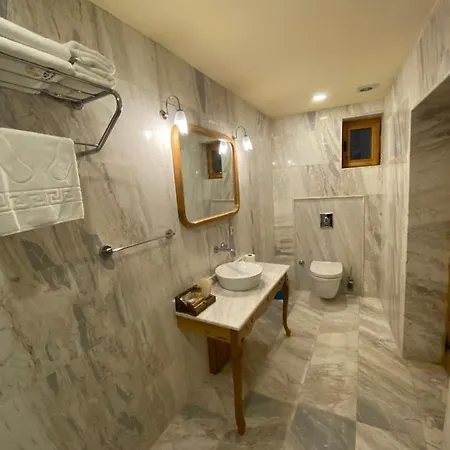 Cratus Stone Palace 5*