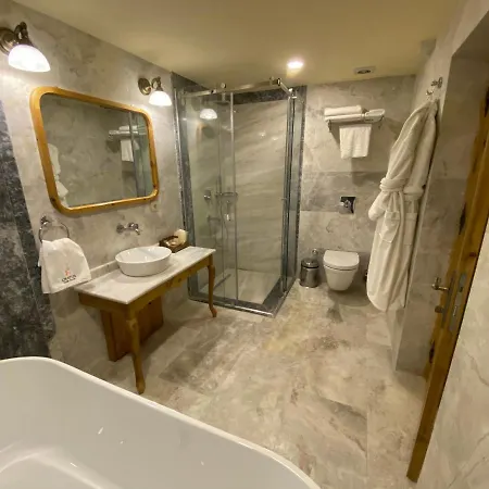 Cratus Stone Palace ホテル 5*