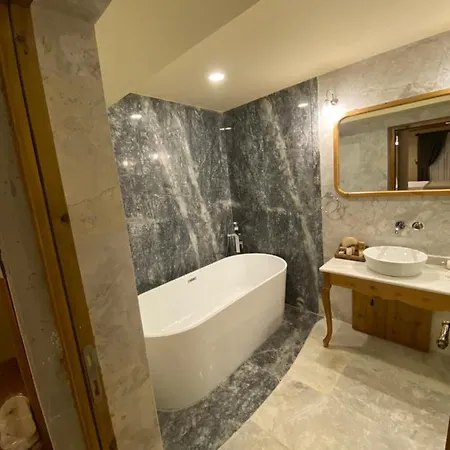 Cratus Stone Palace 5*