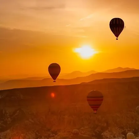 Cratus Stone Palace Гореме