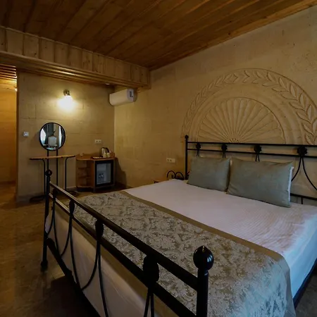 Cratus Stone Palace ホテル