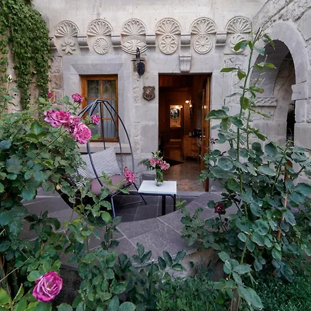 ホテル Cratus Stone Palace ギョレメ