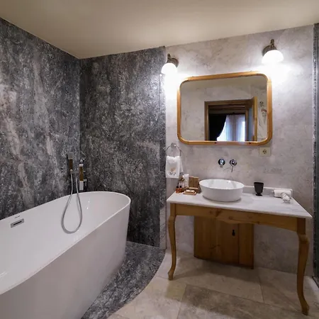 Cratus Stone Palace Отель