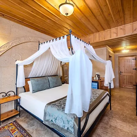 Hotel Cratus Stone Palace 5*