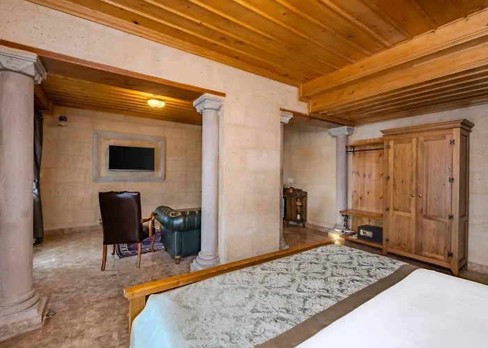 Hotel Cratus Stone Palace