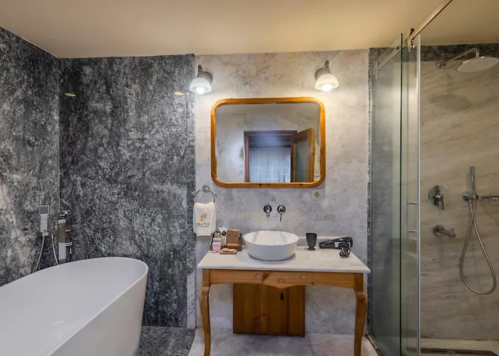 Hotel Cratus Stone Palace 5*